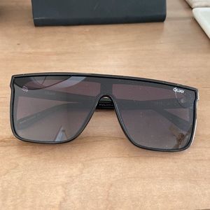 Quay black sunglasses